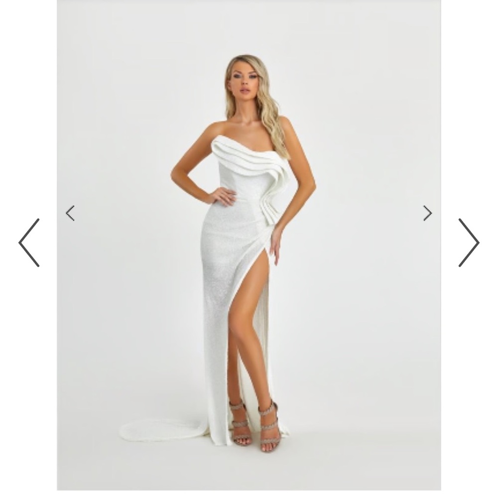 Nicole Bakti style 7038